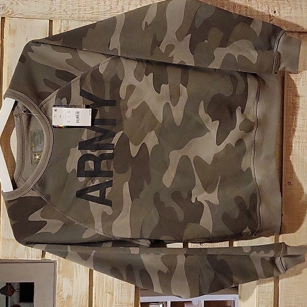 NWT camouflage ARMY sweatshirt